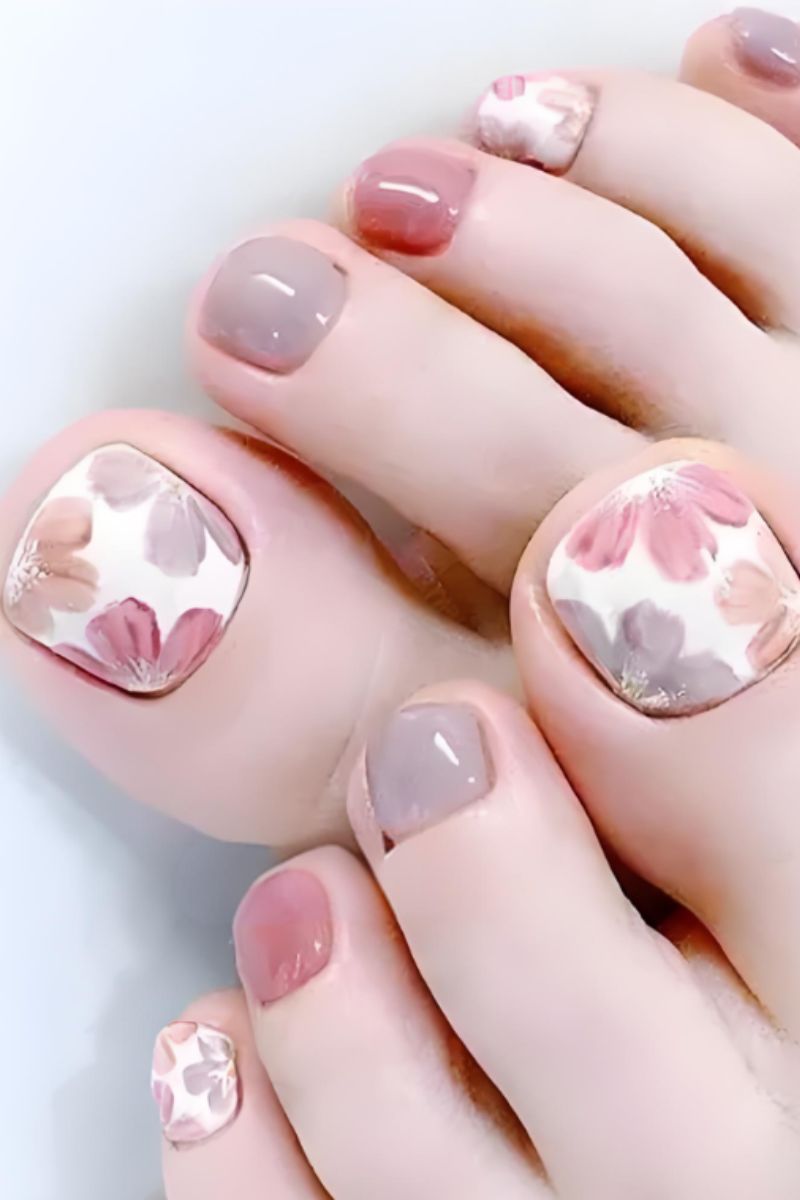 Ảnh mẫu nail chân vẽ hoa đơn giản 7