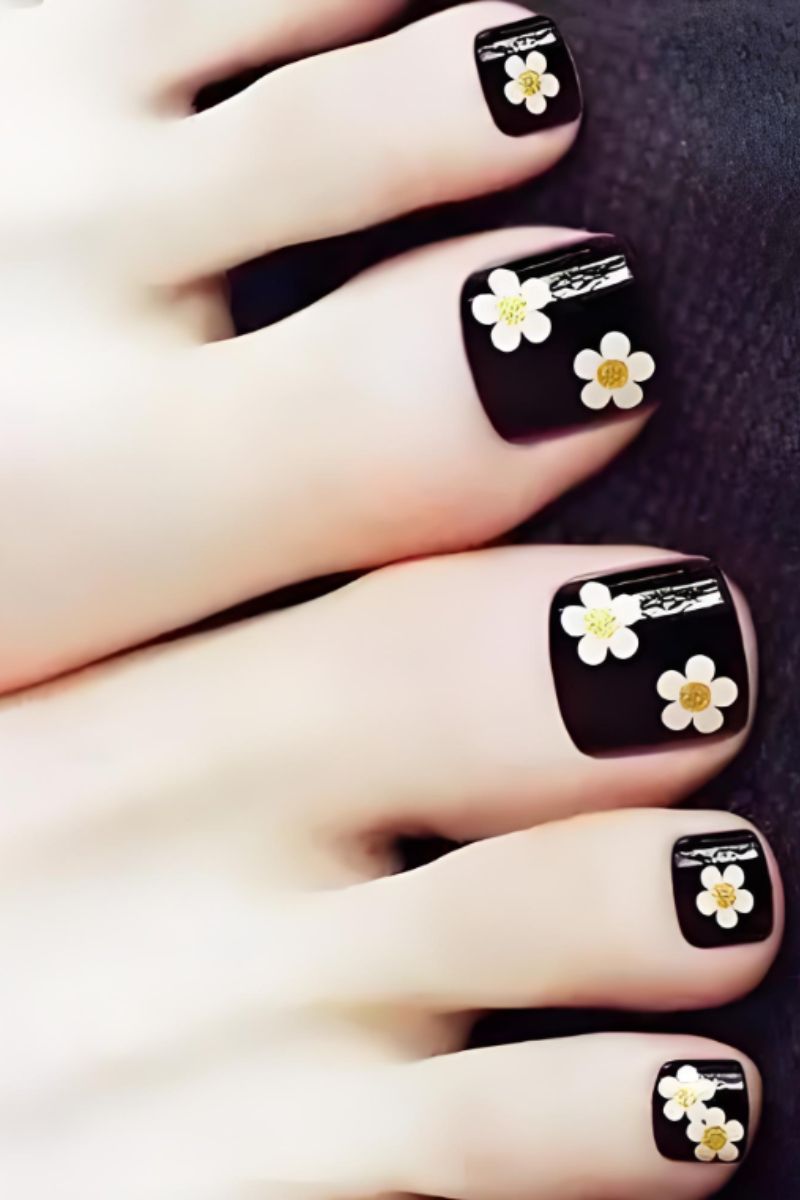 Ảnh mẫu nail chân xinh đơn giản 15