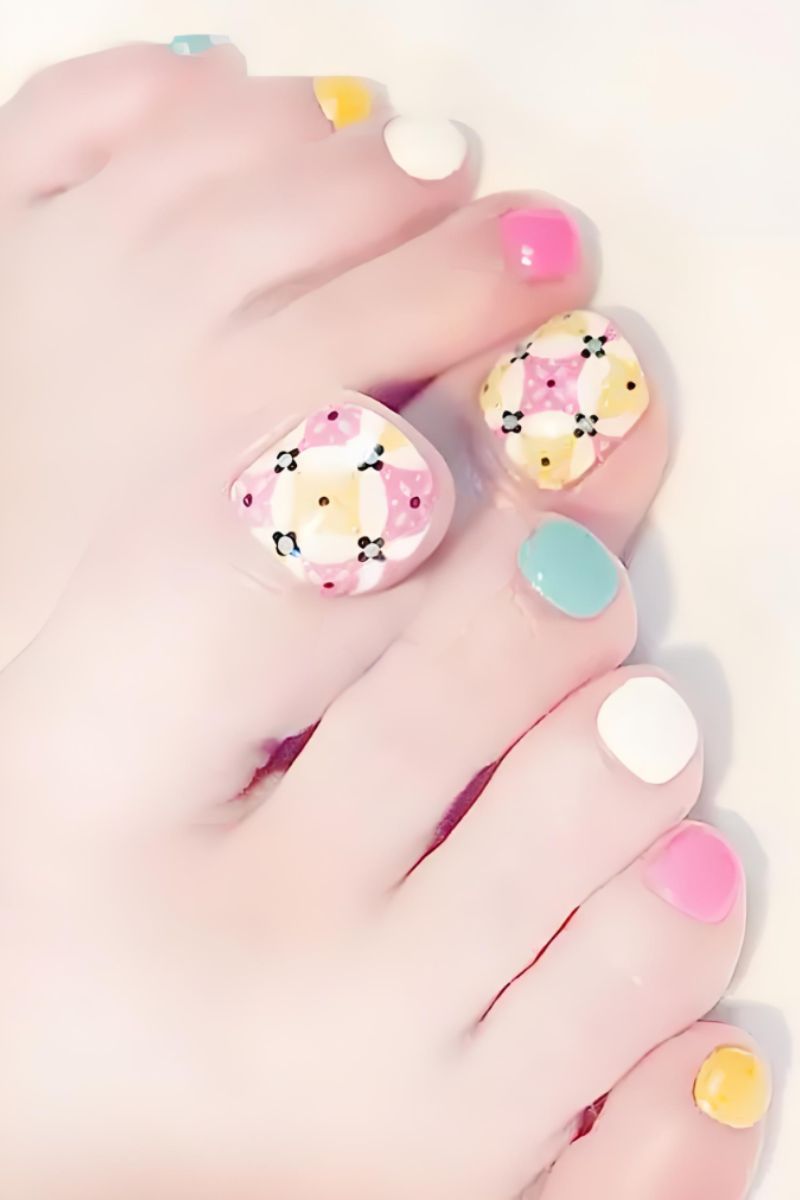 Ảnh mẫu nail chân xinh đơn giản 30