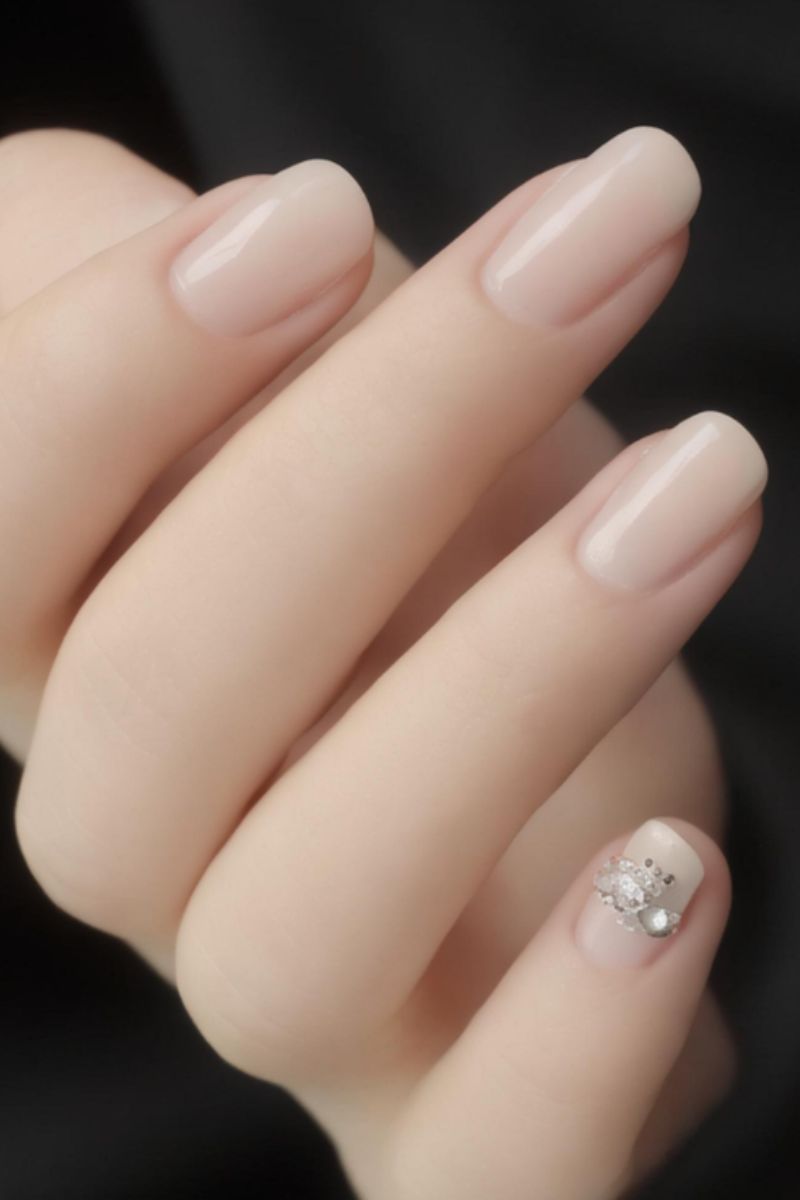 Ảnh mẫu nail cô dâu đơn giản đẹp 1