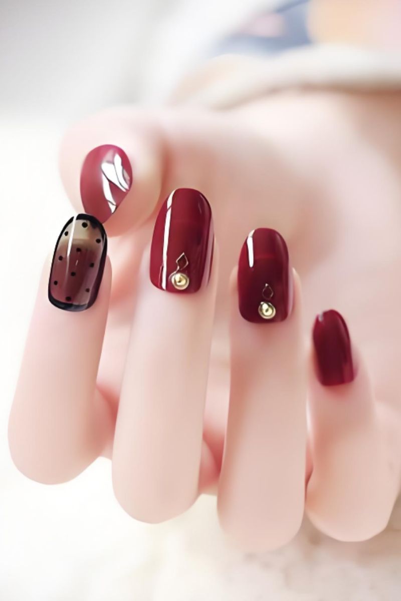 Ảnh mẫu nail cô dâu đơn giản đẹp 13