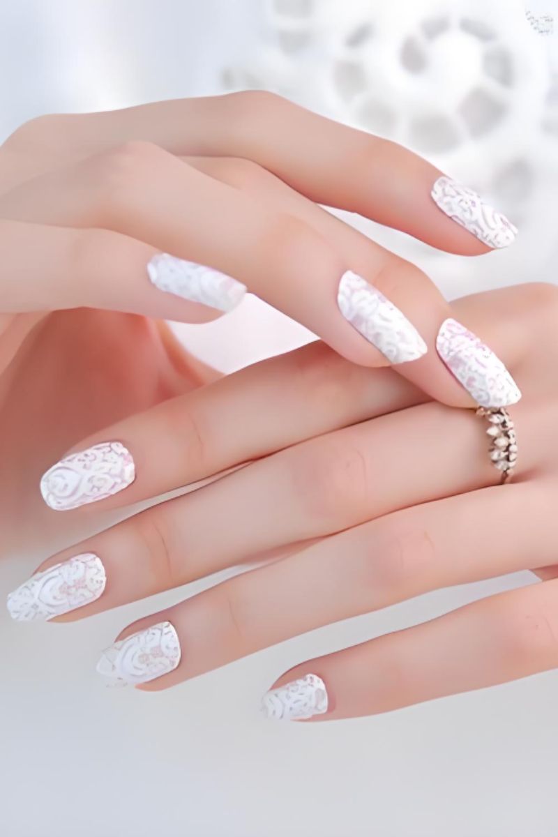 Ảnh mẫu nail cô dâu đơn giản đẹp 14