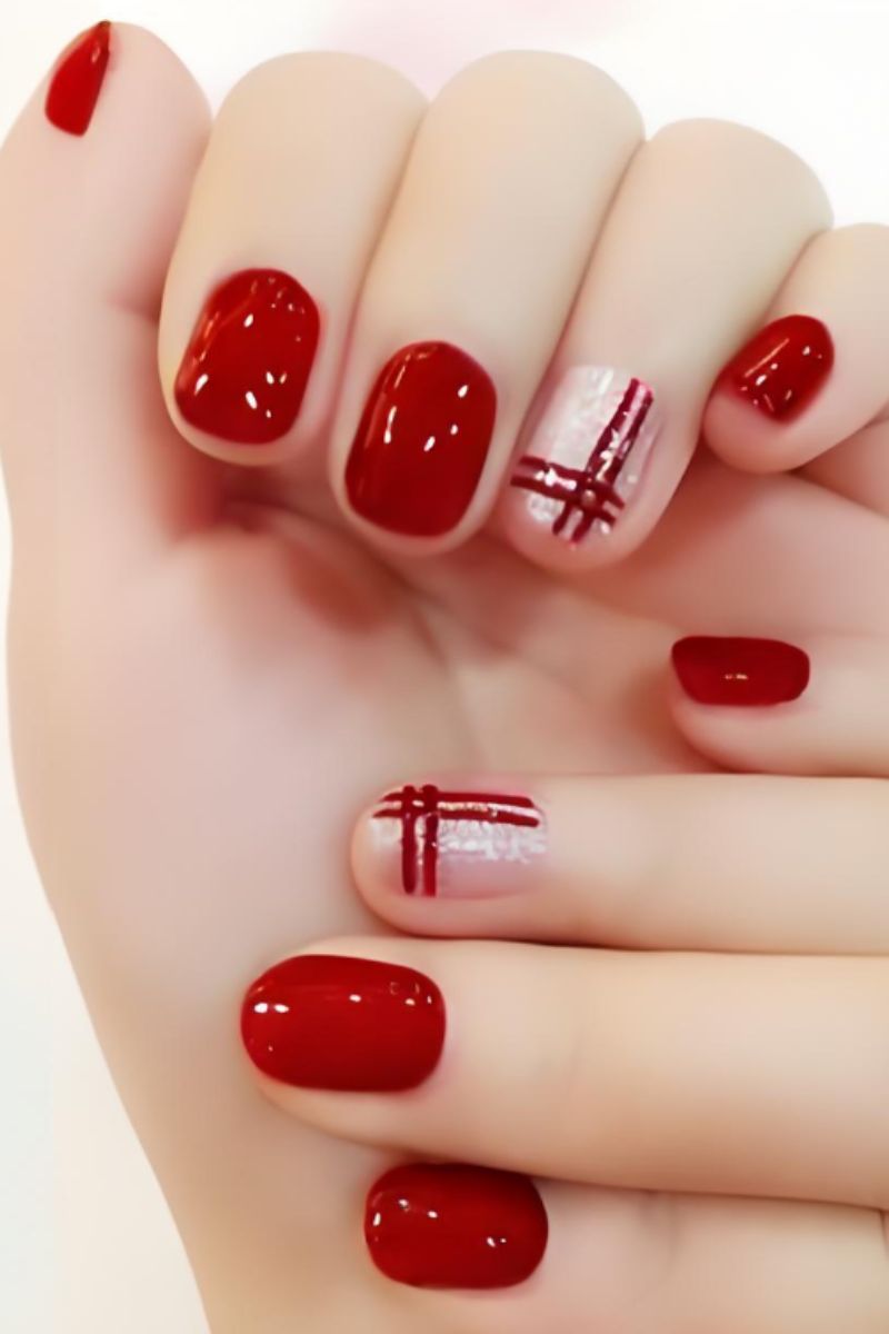 Ảnh mẫu nail cô dâu đơn giản đẹp 6