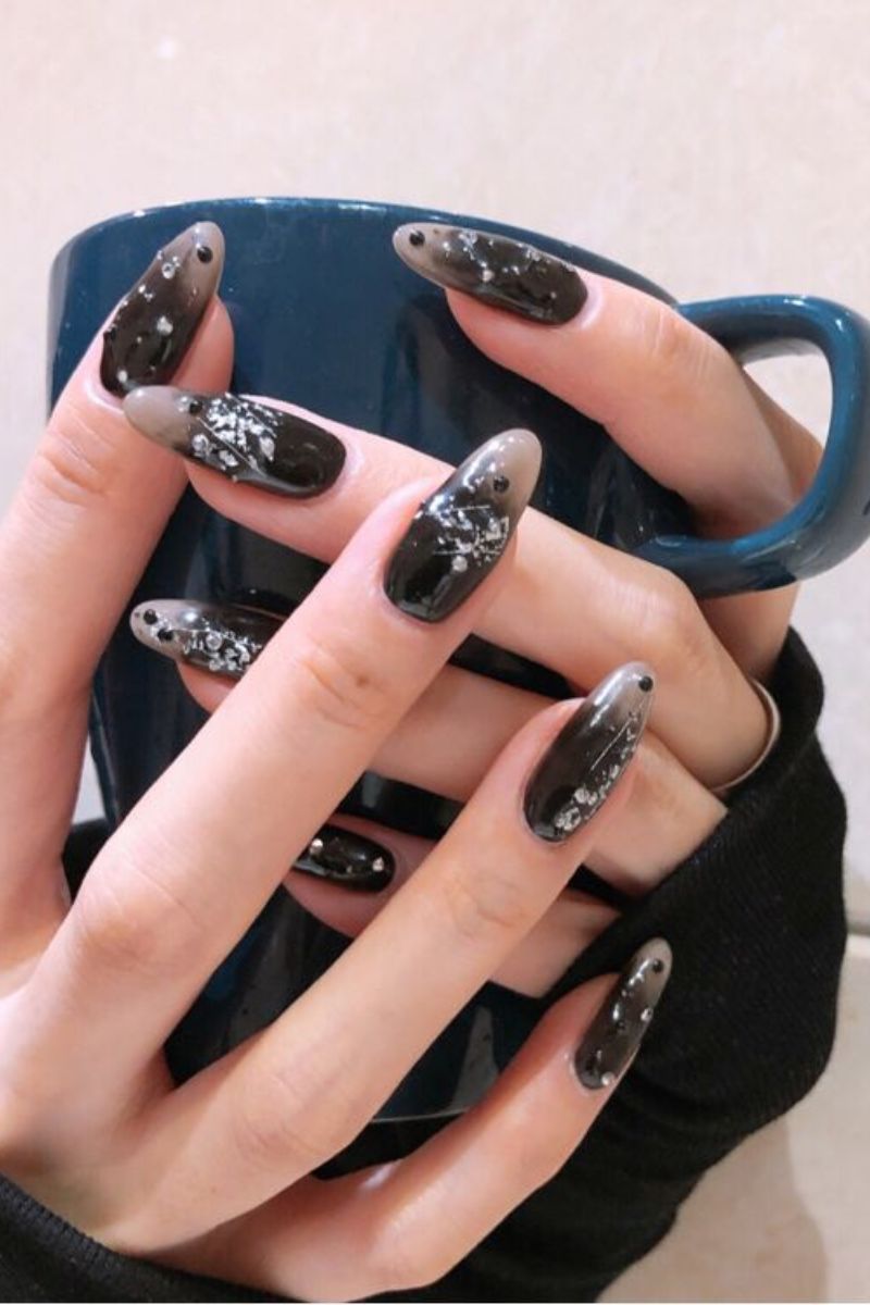 Ảnh màu nail đẹp tôn da ngăm 1