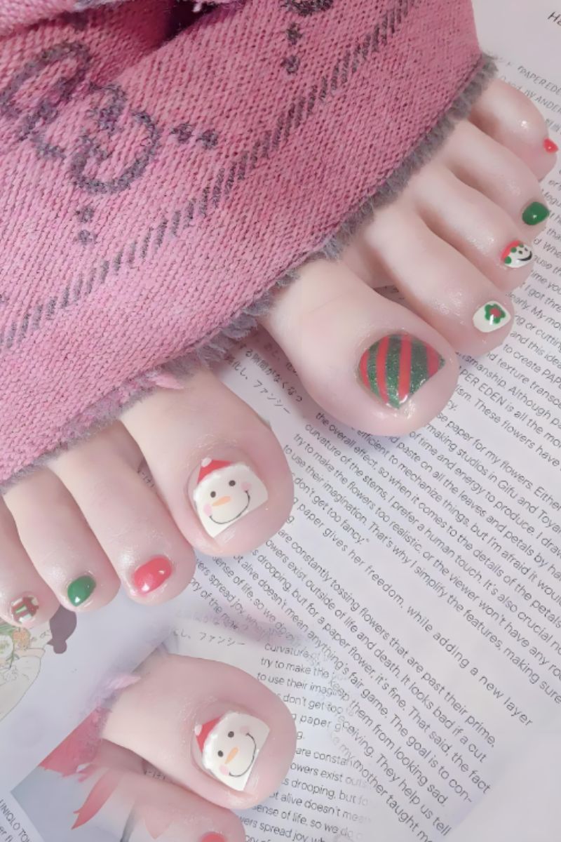 Ảnh mẫu nail noel chân 4