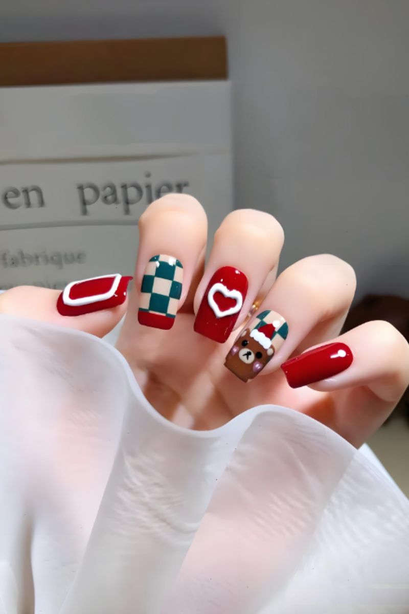 Ảnh mẫu nail noel đơn giản 15