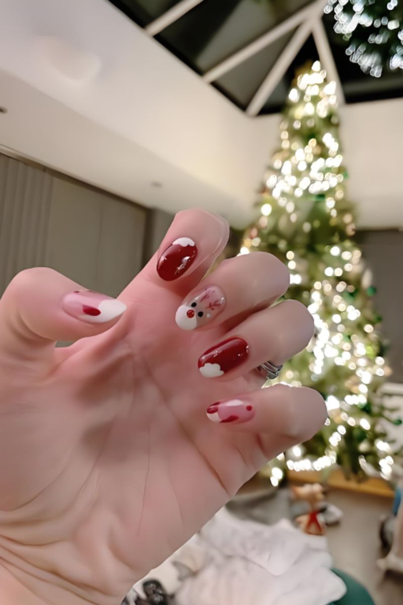 Ảnh mẫu nail noel đơn giản 8