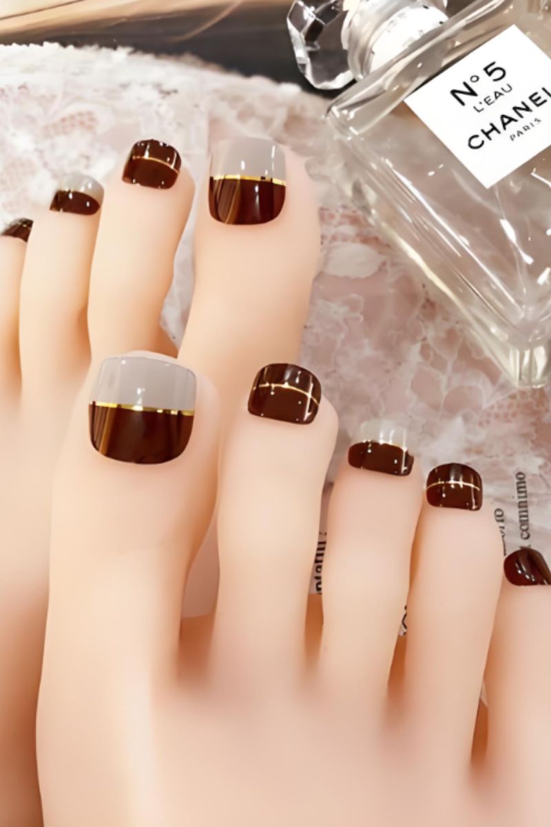 Ảnh nail chân chanel 15