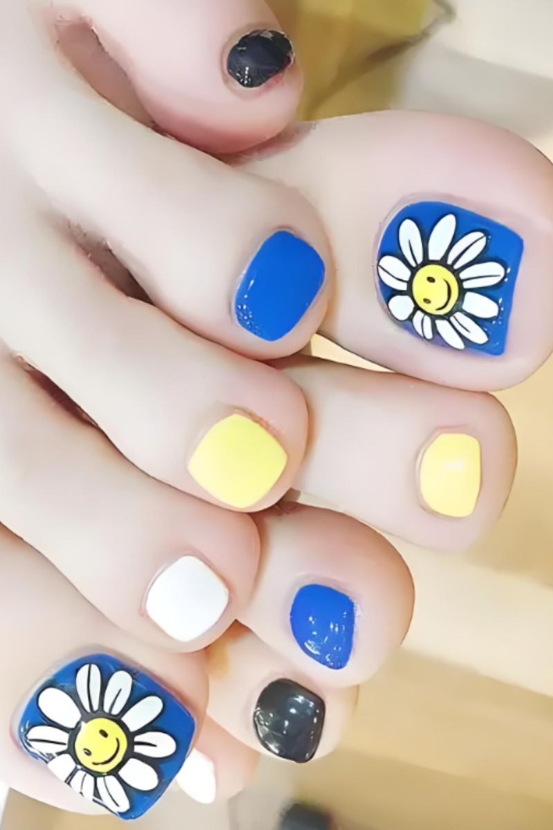 Ảnh nail chân dễ thương 13