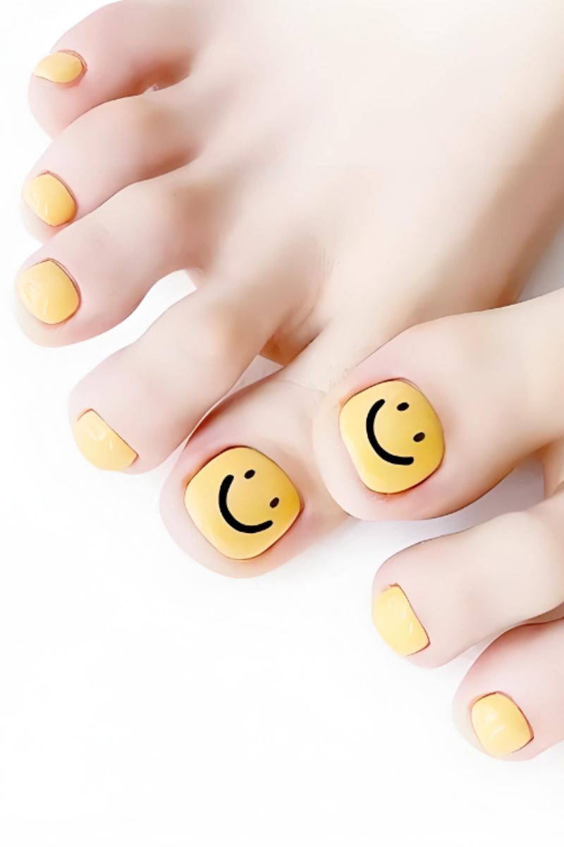 Ảnh nail chân dễ thương 3