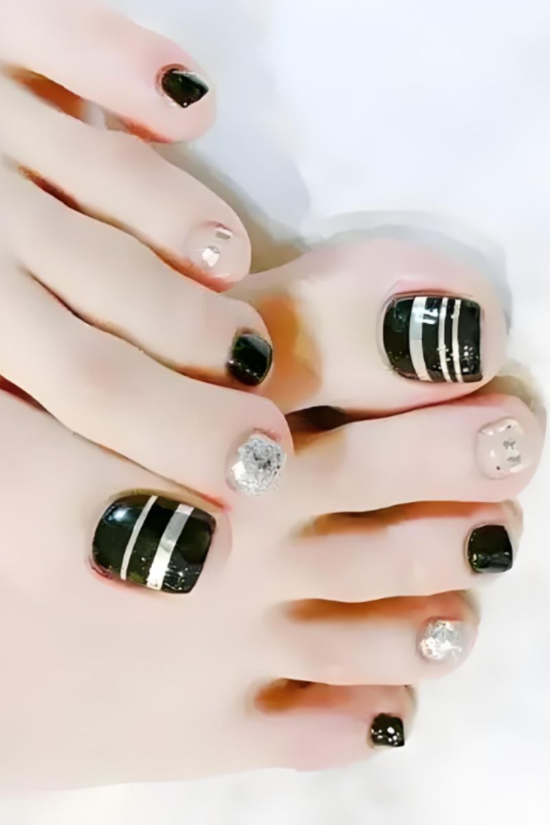 Ảnh nail chân đen đẹp 9