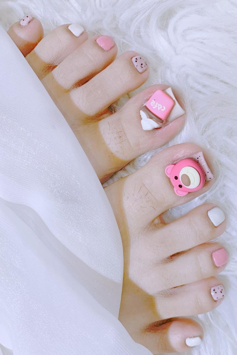 Ảnh nail chân hình gấu 10