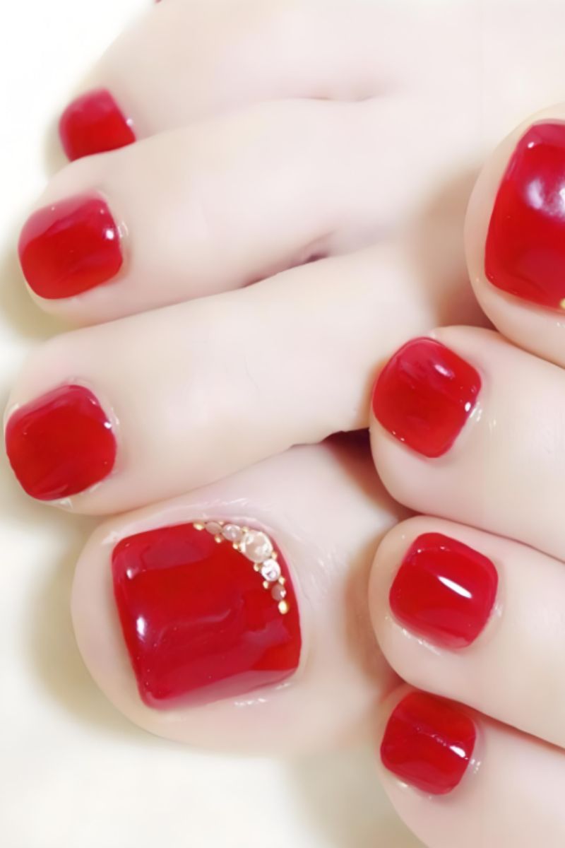 Ảnh nail chân màu đỏ đẹp 1