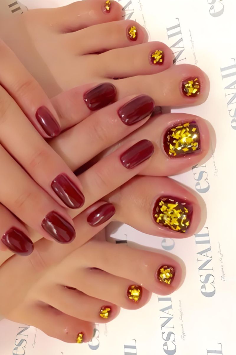 Ảnh nail chân màu đỏ đẹp 5