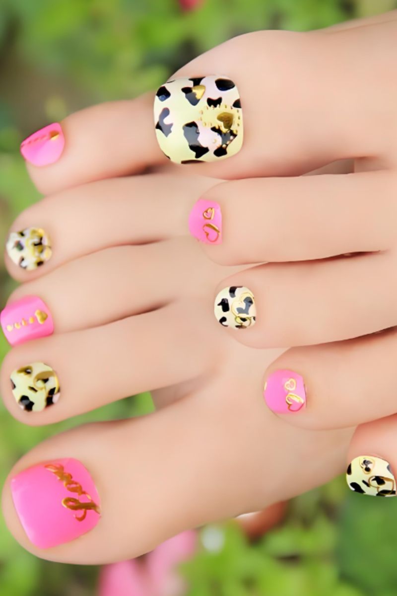 Ảnh nail chân màu hồng 11