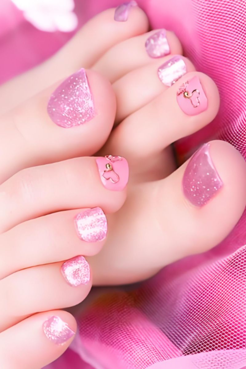 Ảnh nail chân màu hồng 13