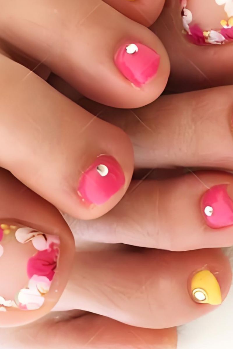 Ảnh nail chân màu hồng 24