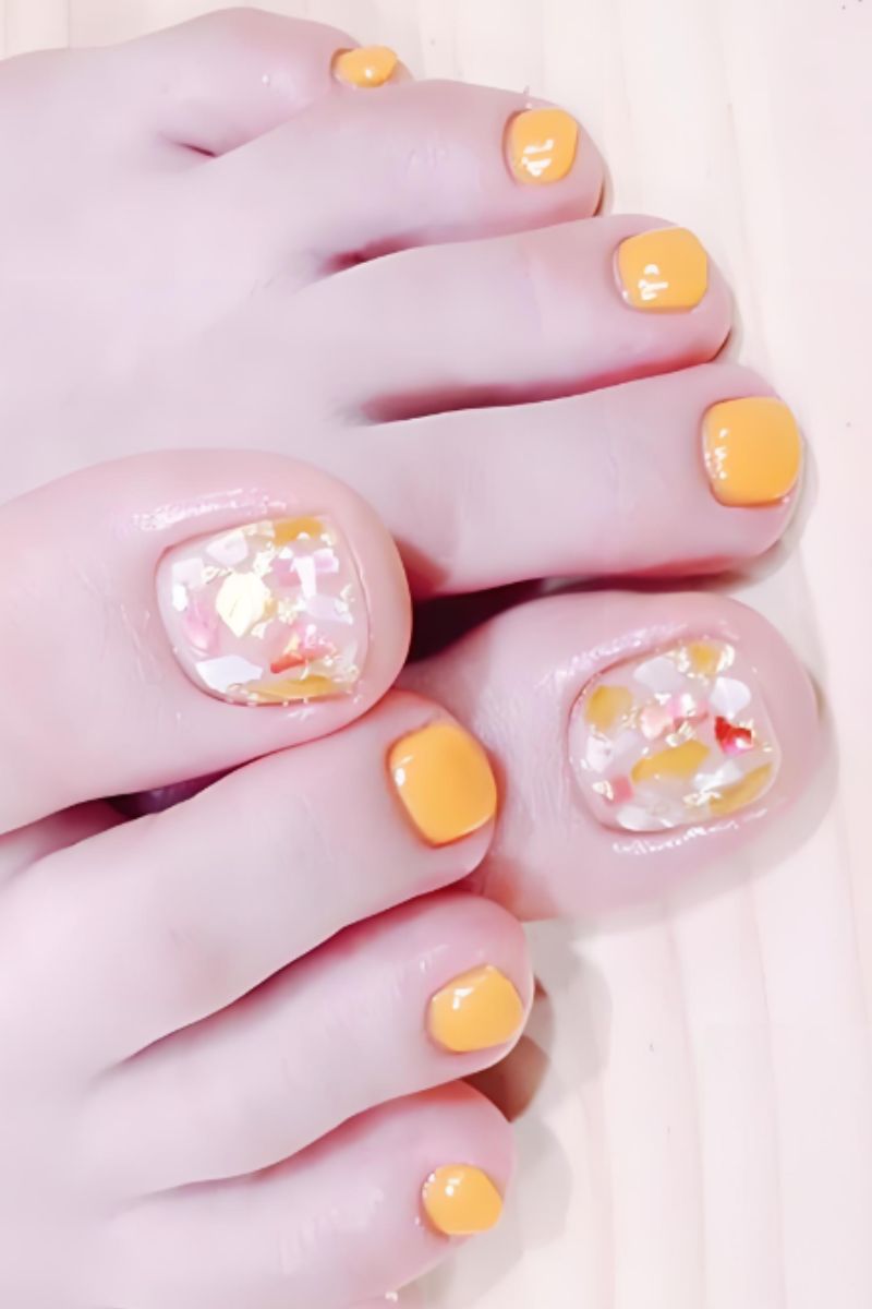 Ảnh nail chân màu vàng 19