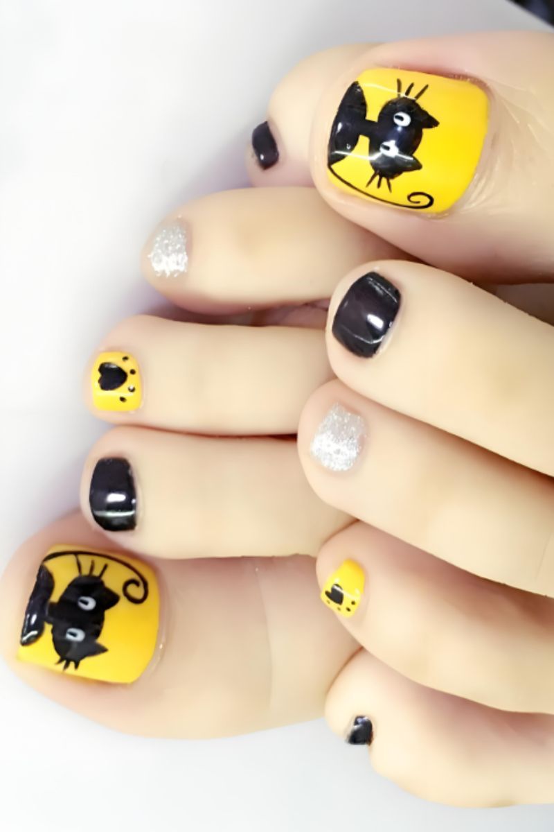 Ảnh nail chân màu vàng 21