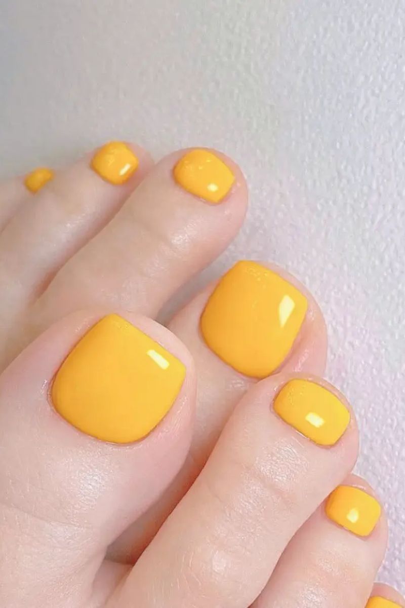 Ảnh nail chân màu vàng 27