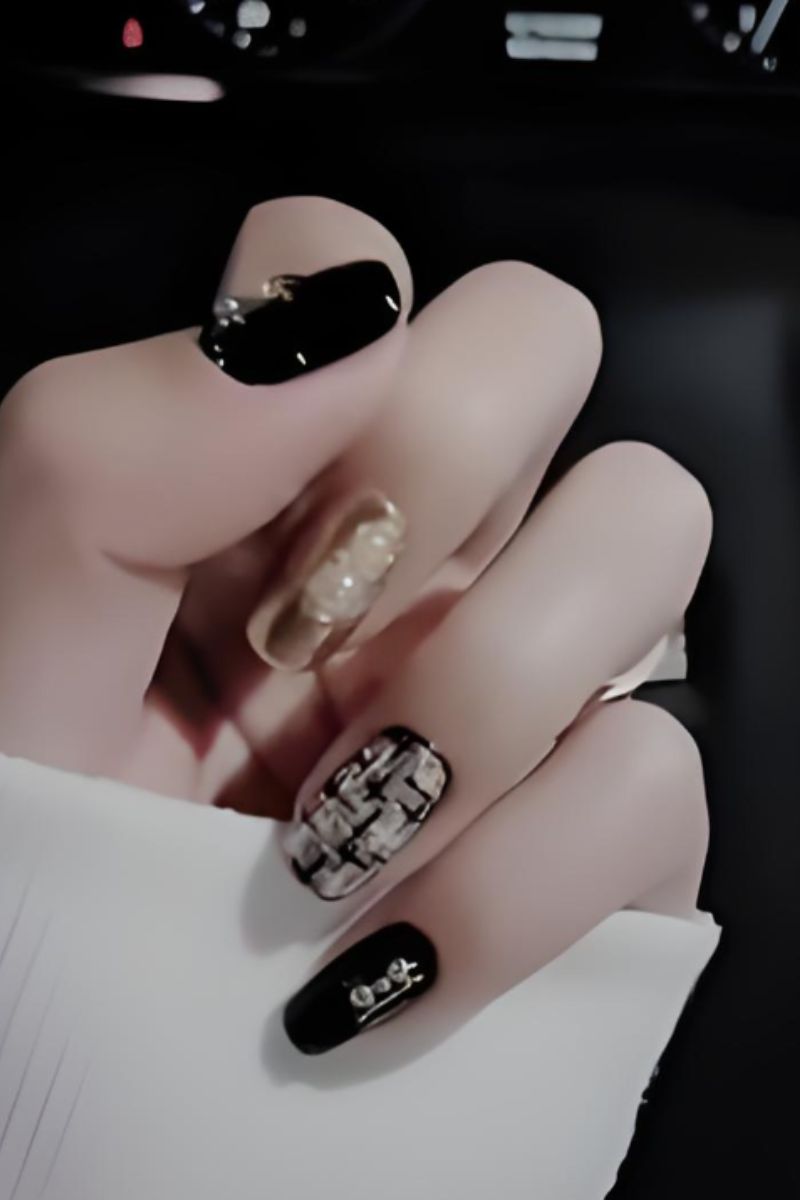 Ảnh nail đen trắng đẹp 17