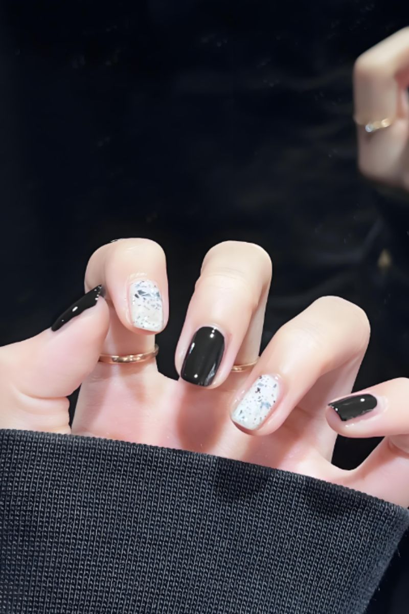 Ảnh nail đen trắng đẹp 6