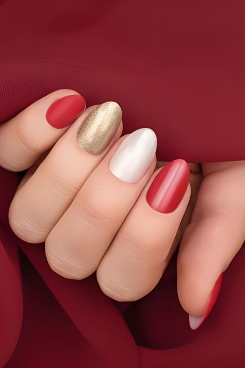 Ảnh nail đỏ trắng 6