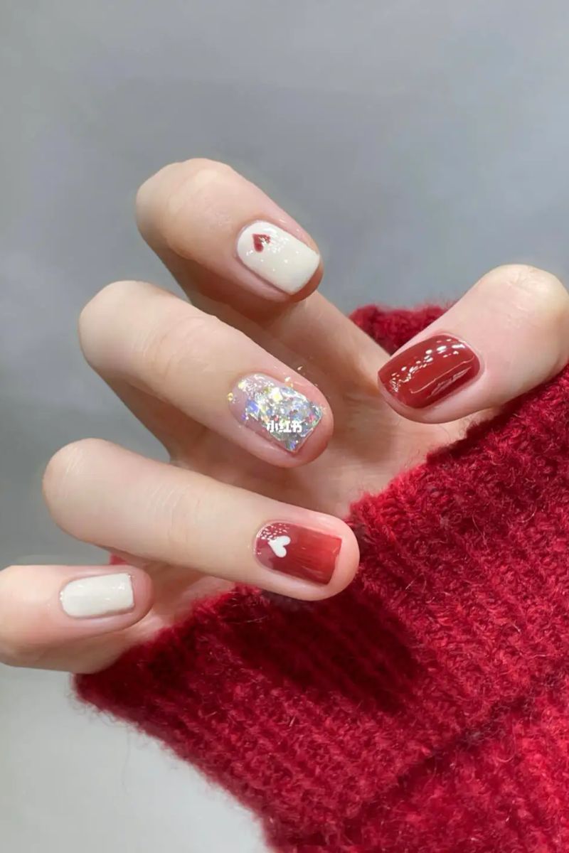 Ảnh nail đỏ trắng 7