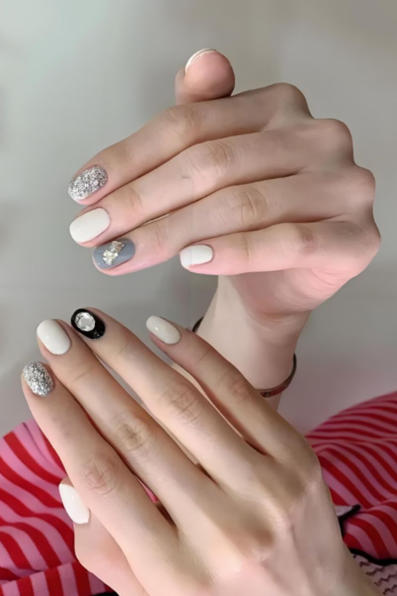 Ảnh nail kim tuyến trắng 29