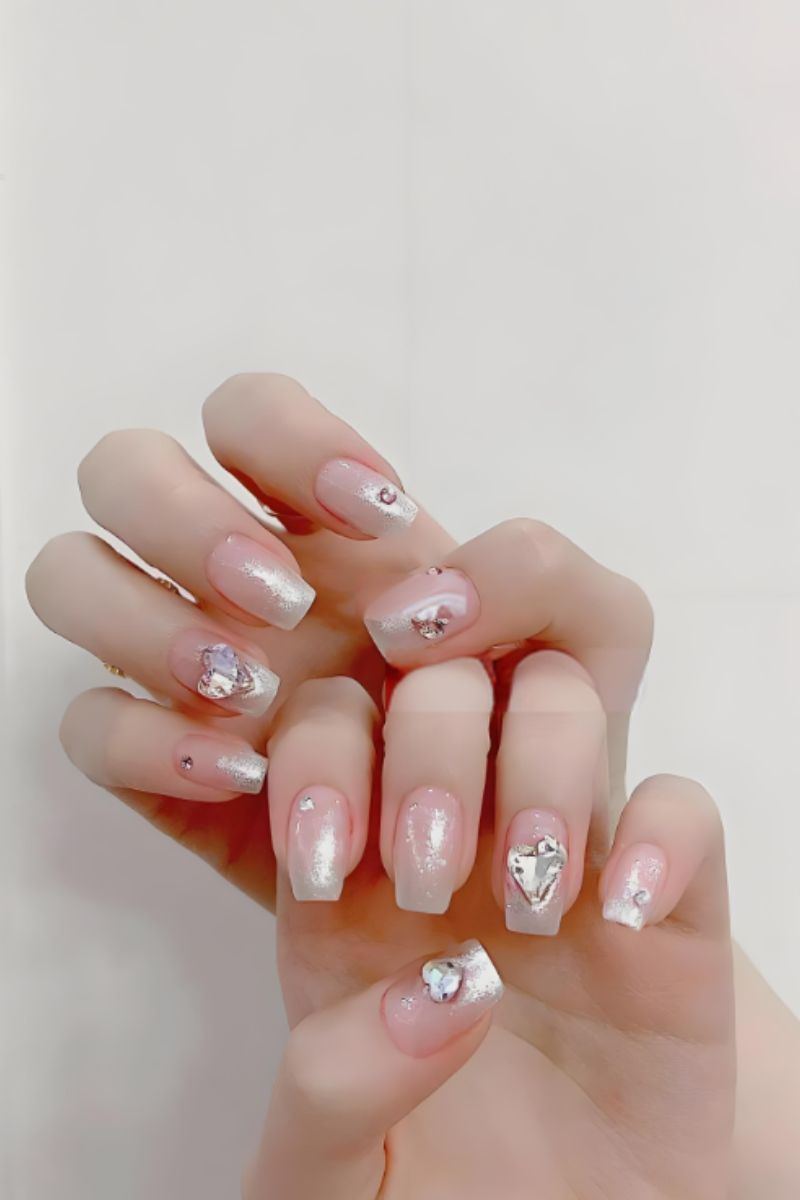 Ảnh nail kim tuyến trắng 5