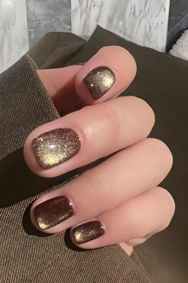 Ảnh nail mắt mèo đơn giản 8