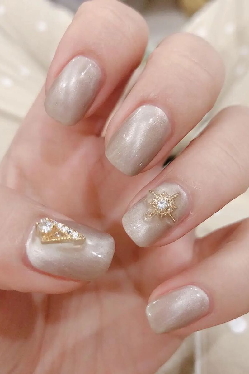 Ảnh nail mắt mèo kim cương 8