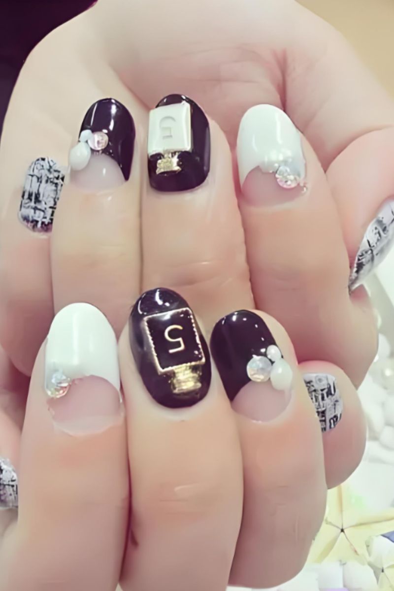 Ảnh nail tay chanel 29