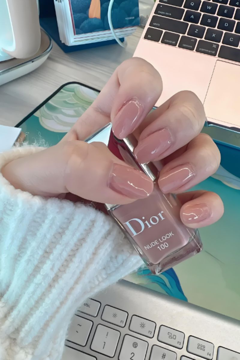 Ảnh nail tay dior 17