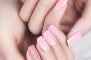 Bộ 79+ Ảnh nail tay màu hồng giúp các cô nàng thể hiện vẻ nữ tính