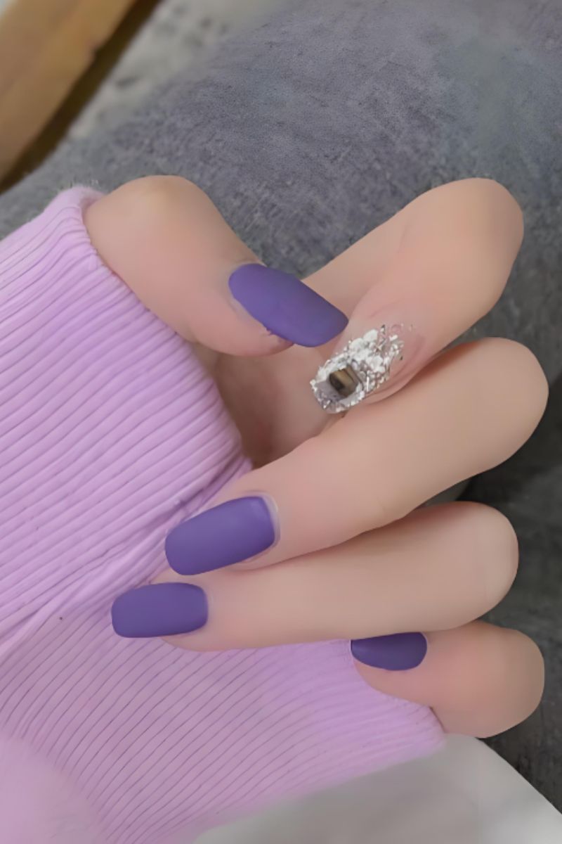 Ảnh nail tay màu tím 2