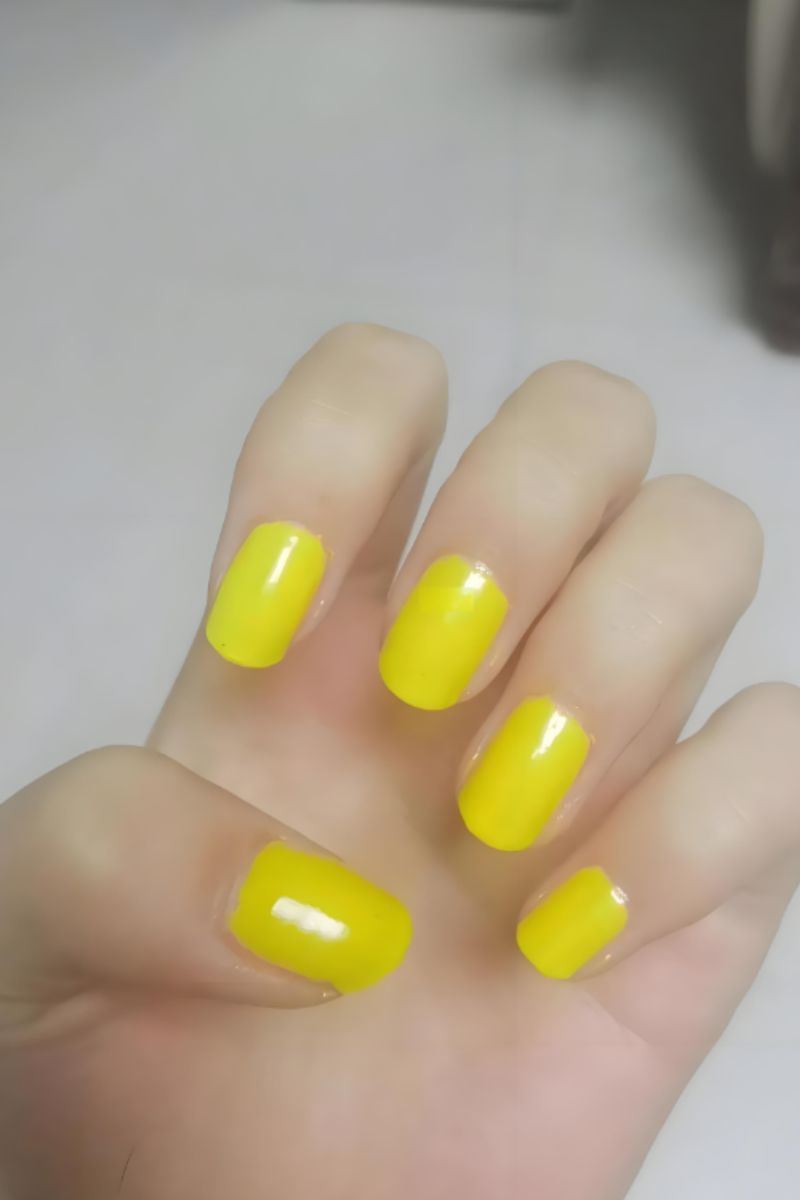 Ảnh nail tay màu vàng 10