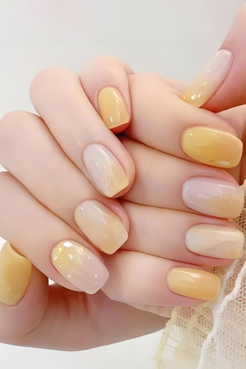 Ảnh nail tay màu vàng 2