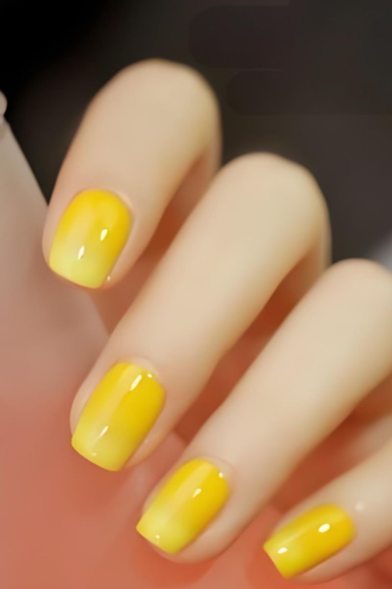 Ảnh nail tay màu vàng 24