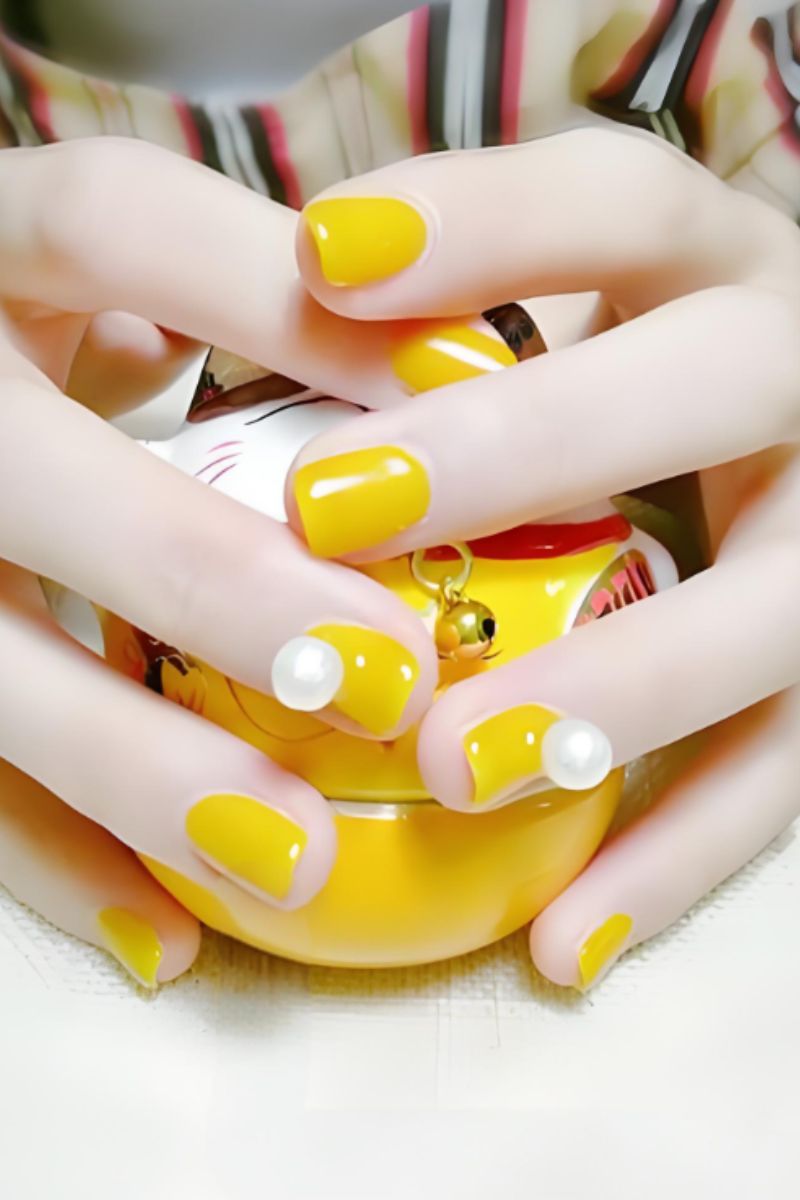 Ảnh nail tay màu vàng 28