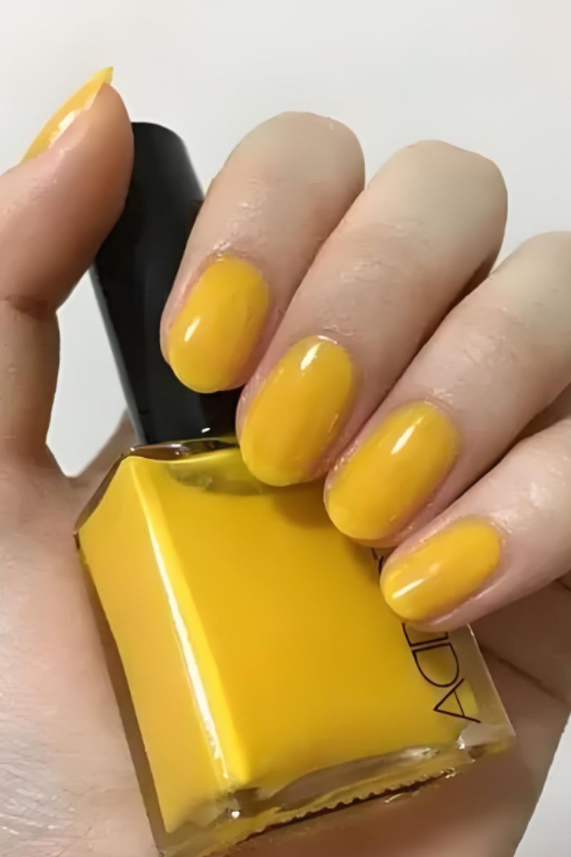 Ảnh nail tay màu vàng 29