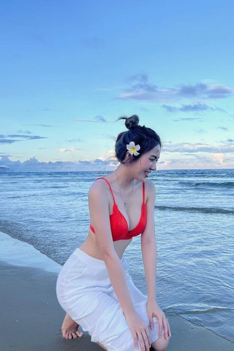 Ảnh Nguyễn Phúc Kim Ngân bikini 9