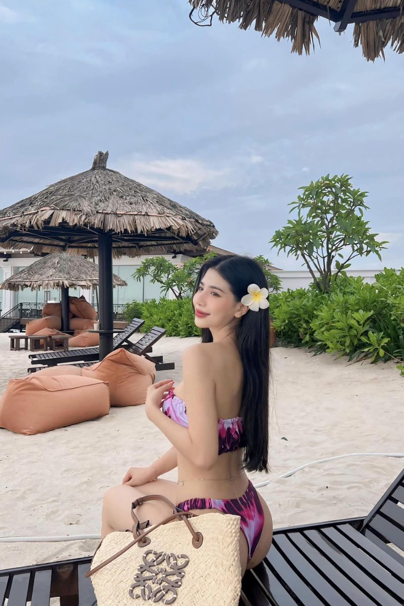 Ảnh Như Quỳnh bikini 8