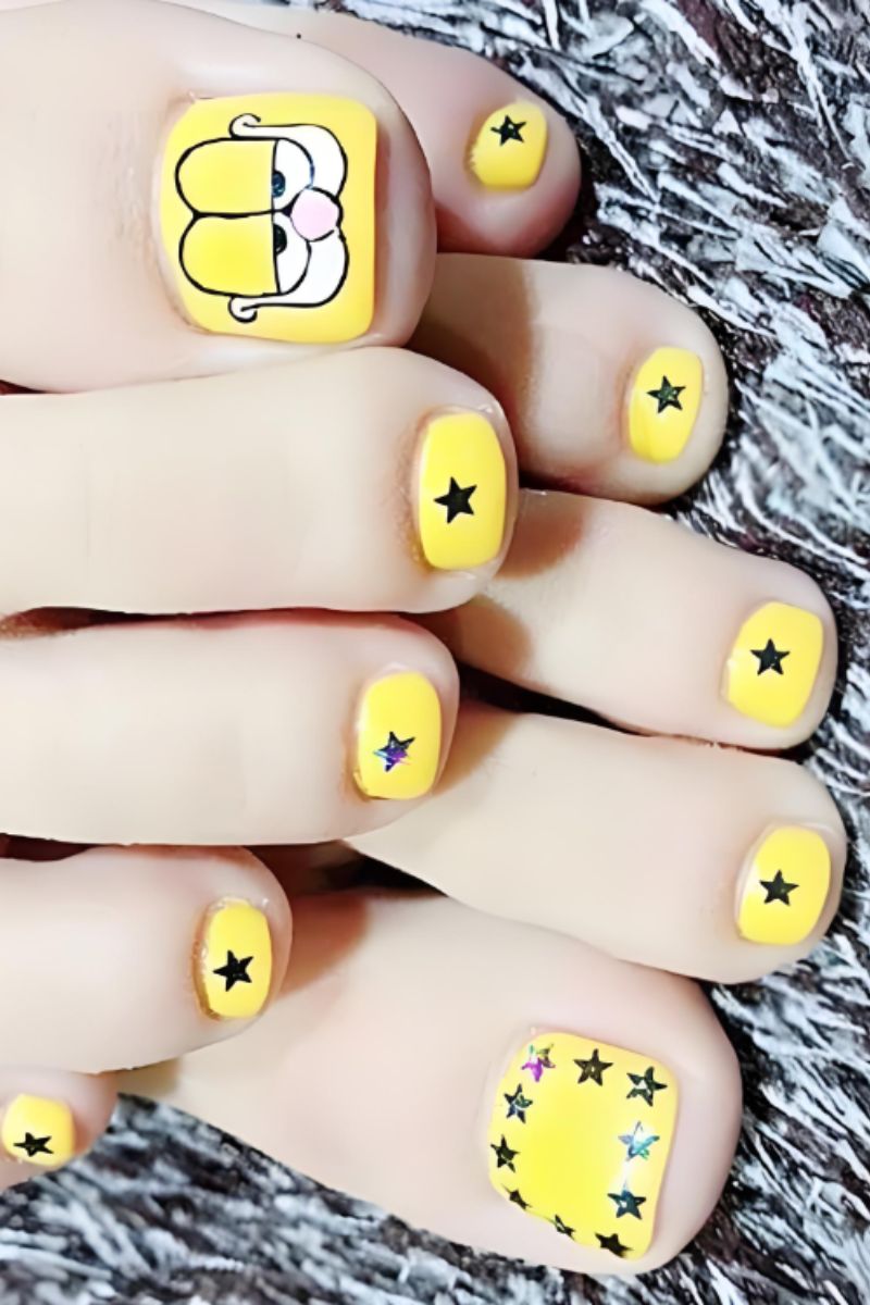 Ảnh nail chân vẽ cute 20