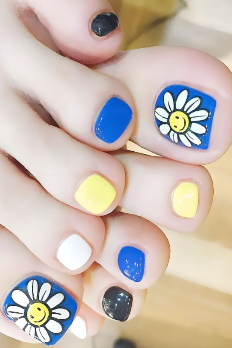 Ảnh nail chân vẽ cute 25