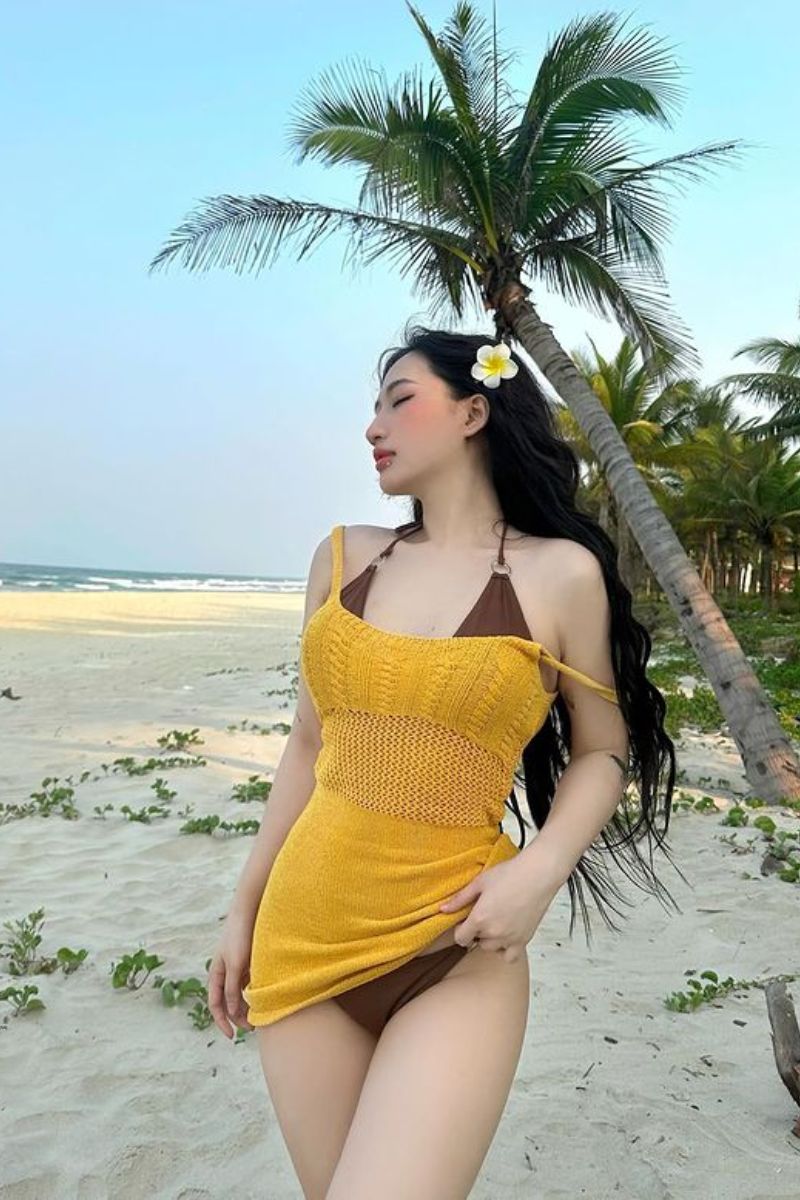 Ảnh Thảo Mi diện bikini 13