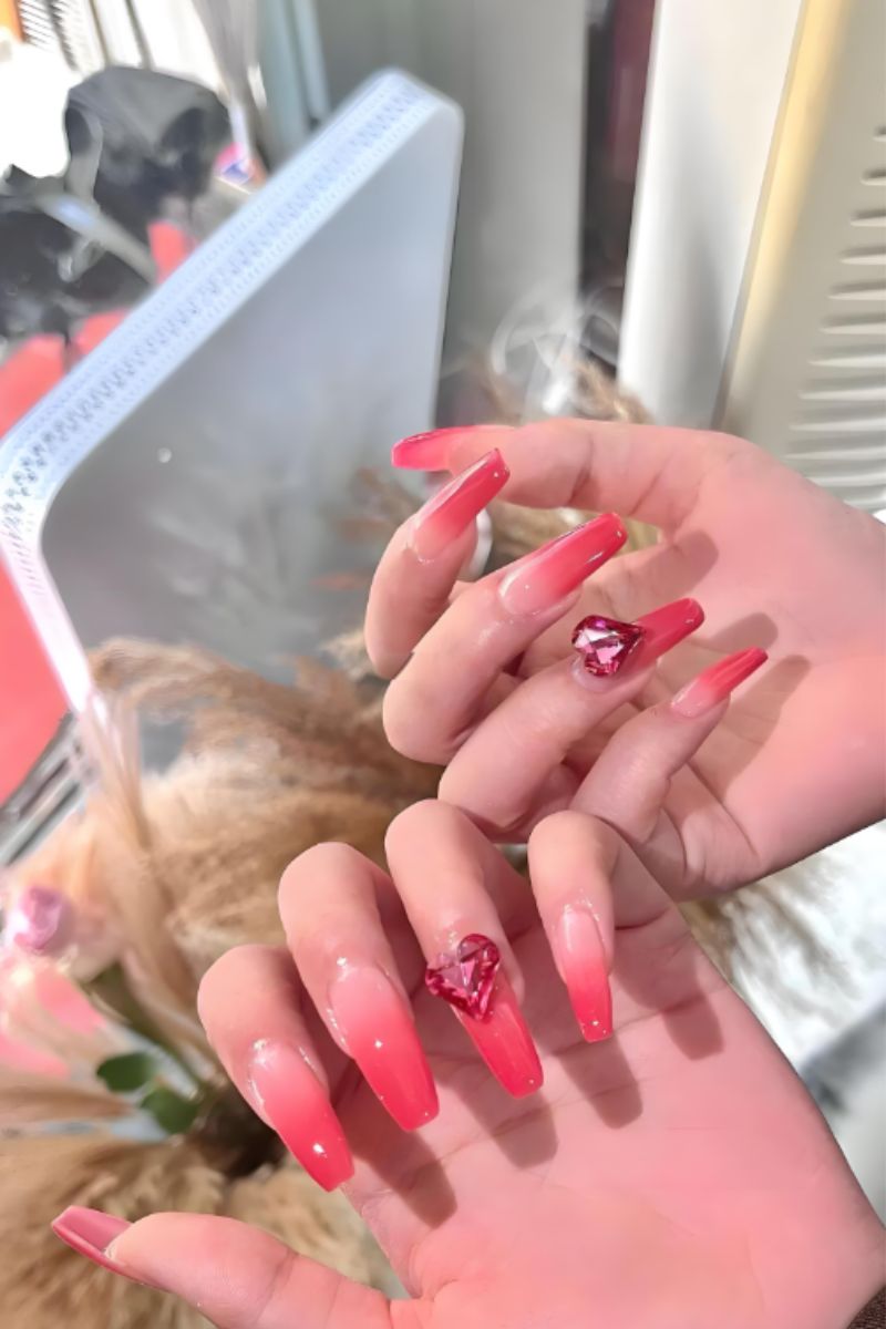 Ảnh các mẫu nail màu hồng đẹp 2