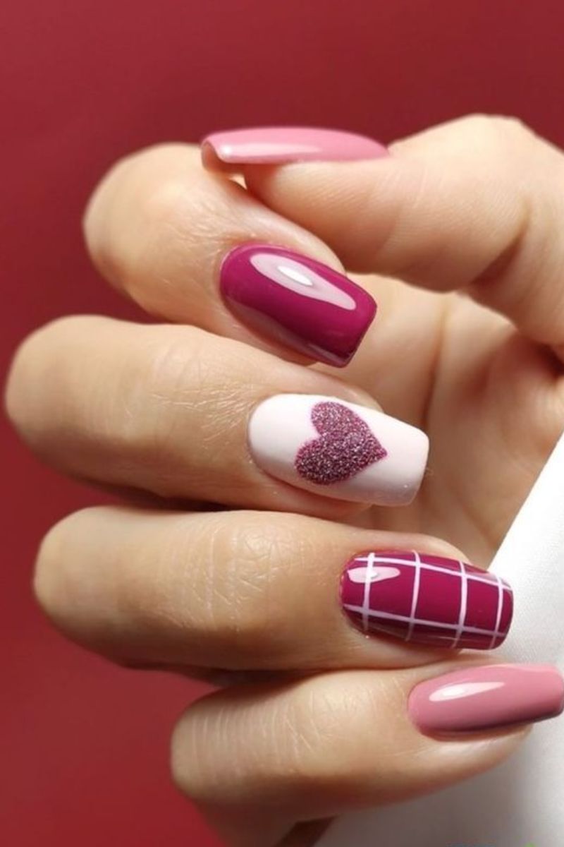 Ảnh các mẫu nail màu hồng đẹp 22