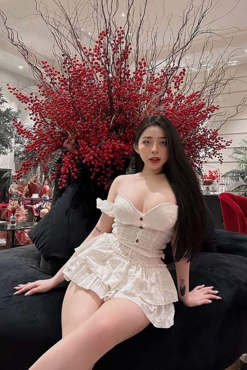 Ảnh hotgirl Huỳnh Lâm Tố Ngân sexy 13