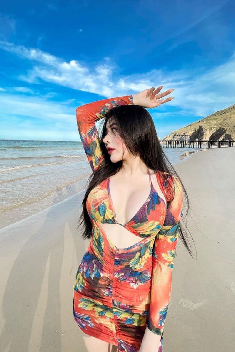 Ảnh hotgirl Huỳnh Lâm Tố Ngân sexy 39